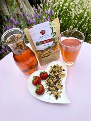 ☀️ Tip na letní osvěžení 🥤 Vyzkoušejte Jahodové potěšení s moringou 🍓 Chutná skvěle vychlazené i jako teplý nápoj ☕...
