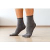 Ponožky s jemným sevřením lemu "Roll-top"- s mikroplyšem - tmavě šedá - Ovecha (Velikost 23-24)