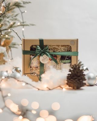 💚✨ Mi tett minket igazán boldoggá idén? Egyértelműen az a sok pozitív visszajelzés, amelyet az új ajándékcsomagjaink...