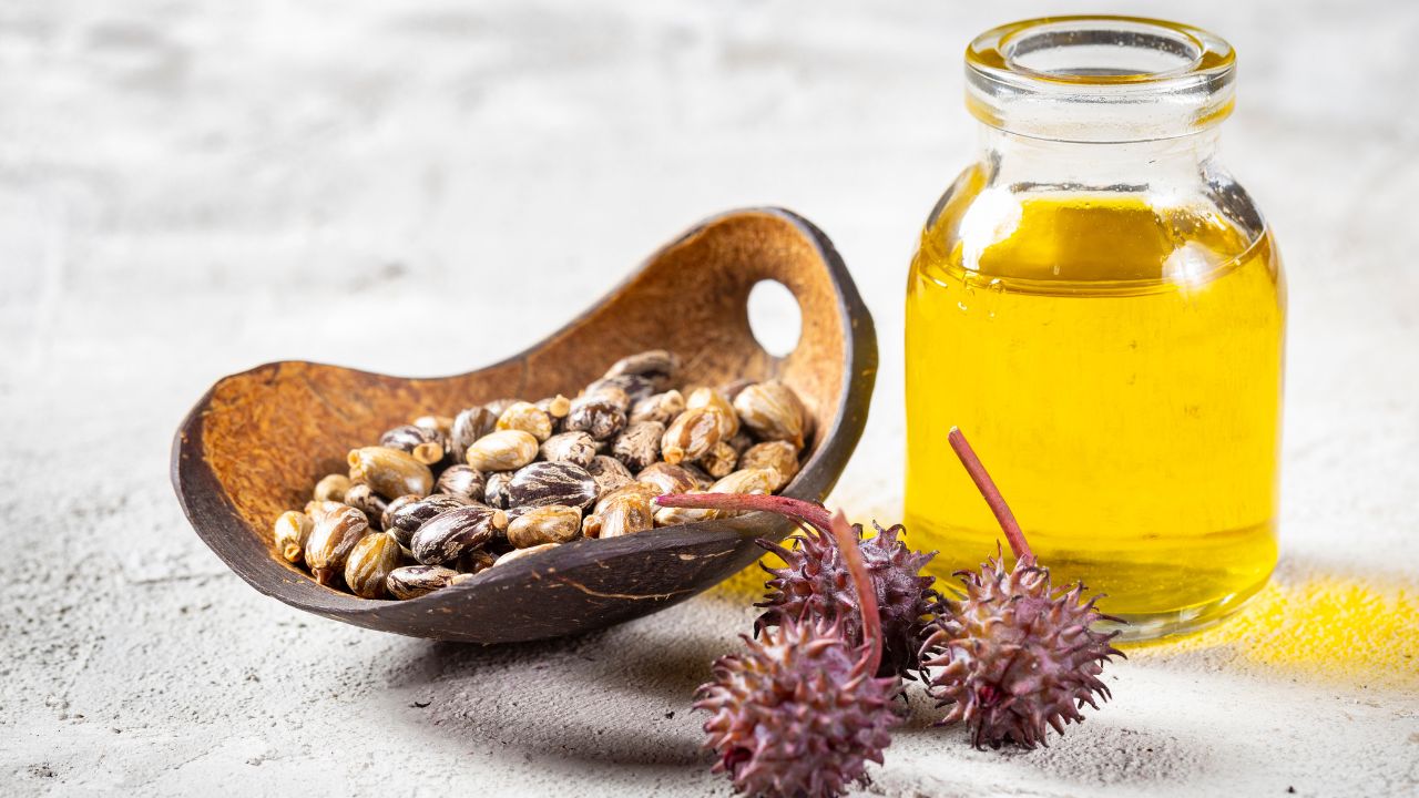 Ulei de ricin: Un ajutor natural pentru păr, piele și digestie