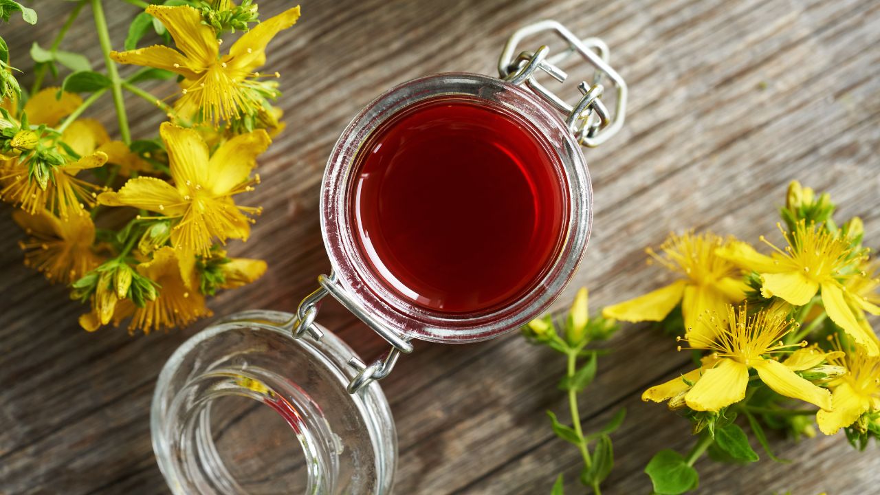 Folosiți greșit uleiul de sunătoare? Această greșeală îi reduce efectul la minimum