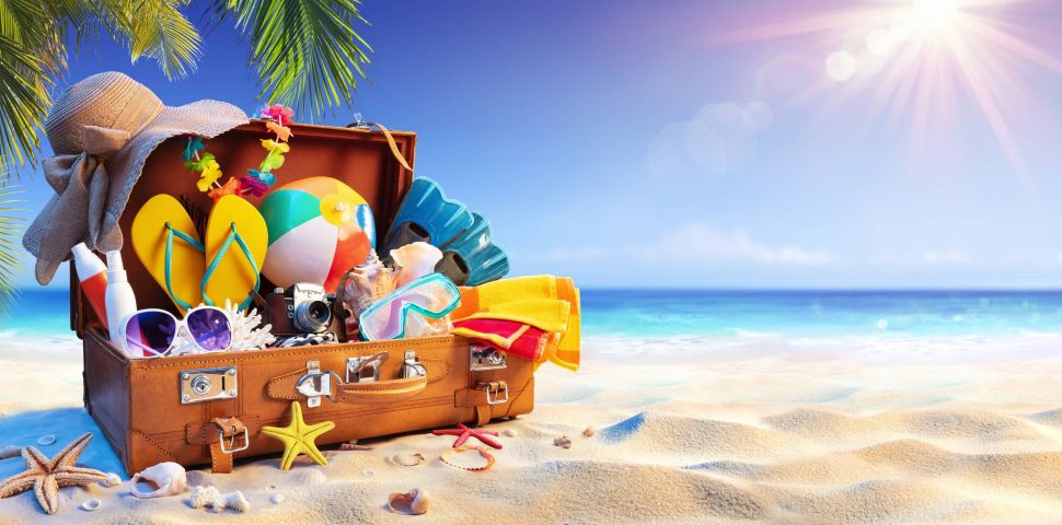 Bezstarostná letní dovolená: Co zabalit a jak pečovat o své zdraví?