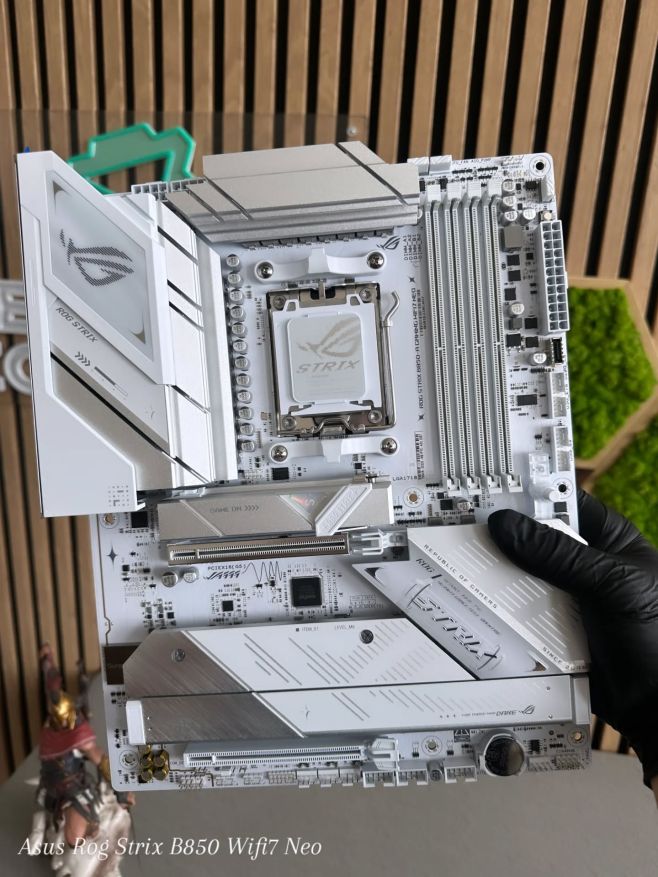 Clear white 🤍◻️ Novinka B850 Asus Rog Strix WiFi7 NEO. (Základná doska platformy AMD AM5 osadená zákazníkovy)