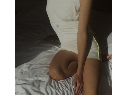 Dámske pyžamo - krátke nohavice (biela)