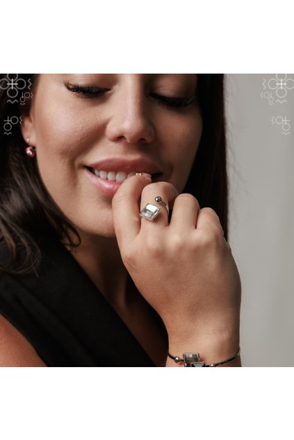 3623 prsten pyramida 10mm crystal swarovski