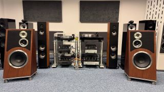 Novinka ve studiu. Přijďte zažít exkluzivní poslech ikonických Audiovector Trapeze Reimagined. Tyto reprosoustavy jsou...