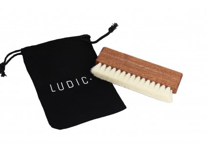 Ludic - Wooden Brush Vinyl Goat