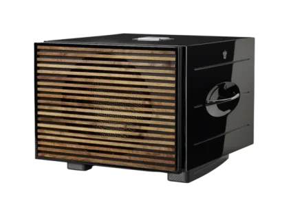 Carbon Special Black Label Three Quarter Wood Grill (1)