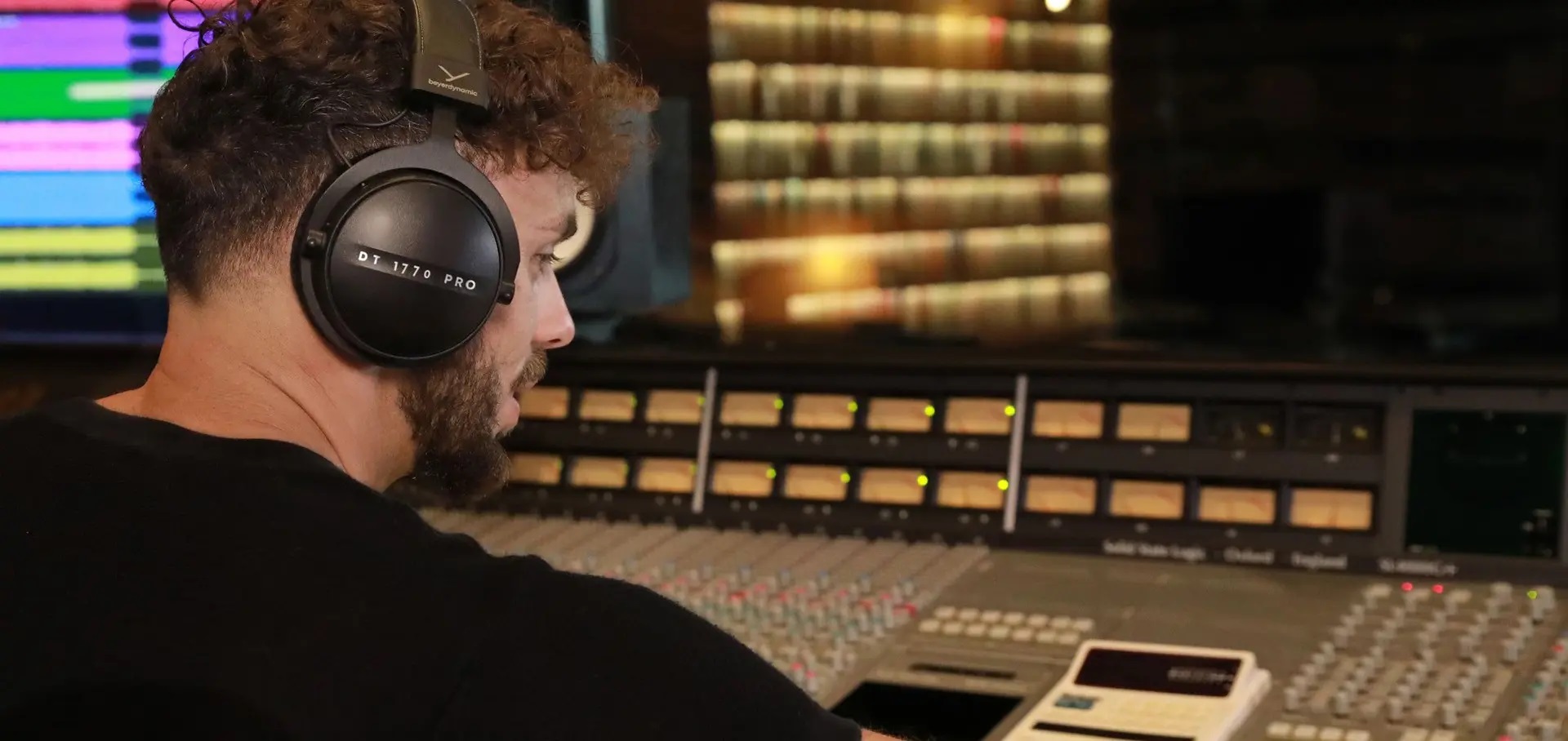 DT-1770-PRO-geschlossener-studio-kopfhoerer-beyerdynamic-hero-image-xl-v2