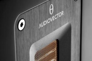 audiovector_gold-leaf-air-motion