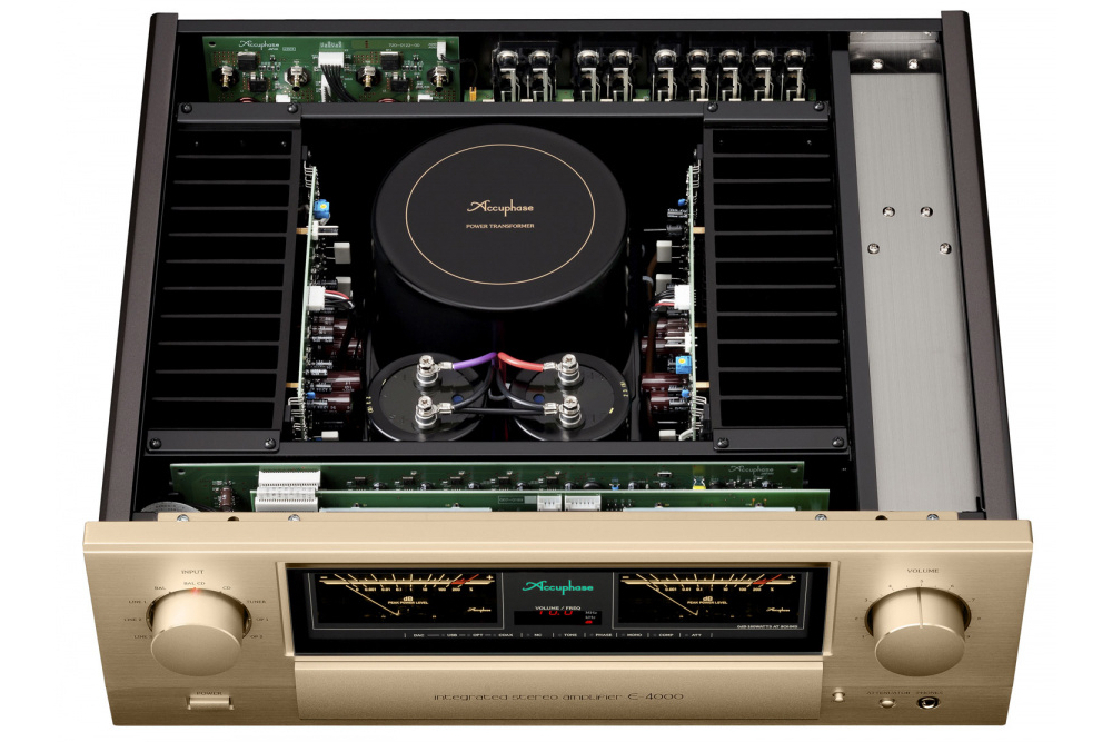 Accuphase_E-4000_web1