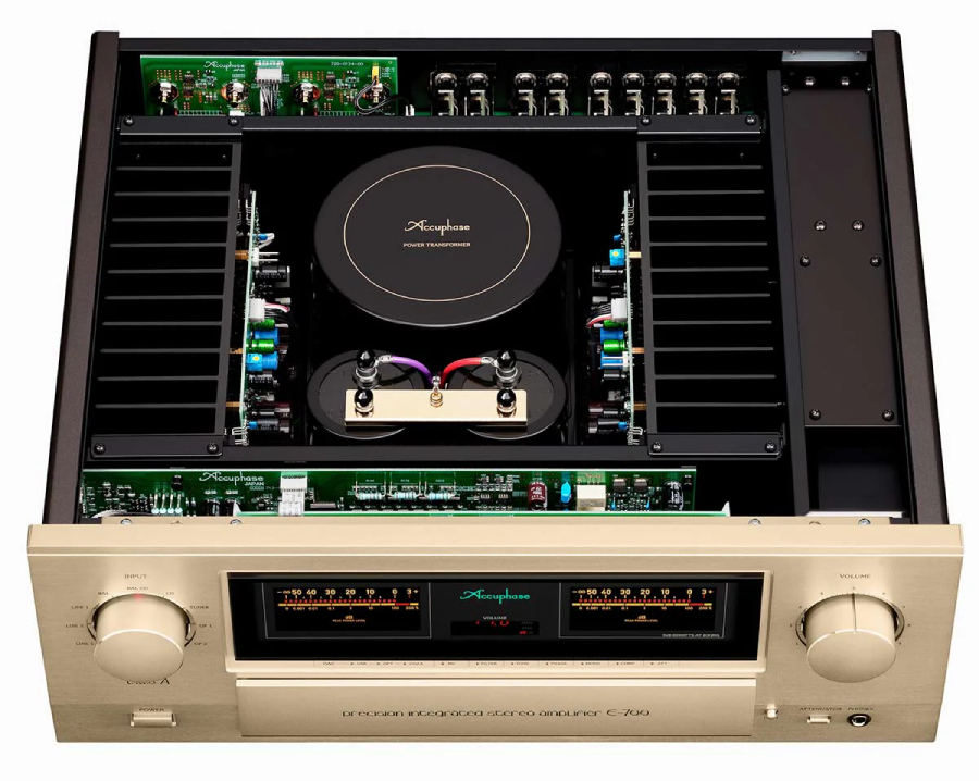 Accuphase_e-700_web21