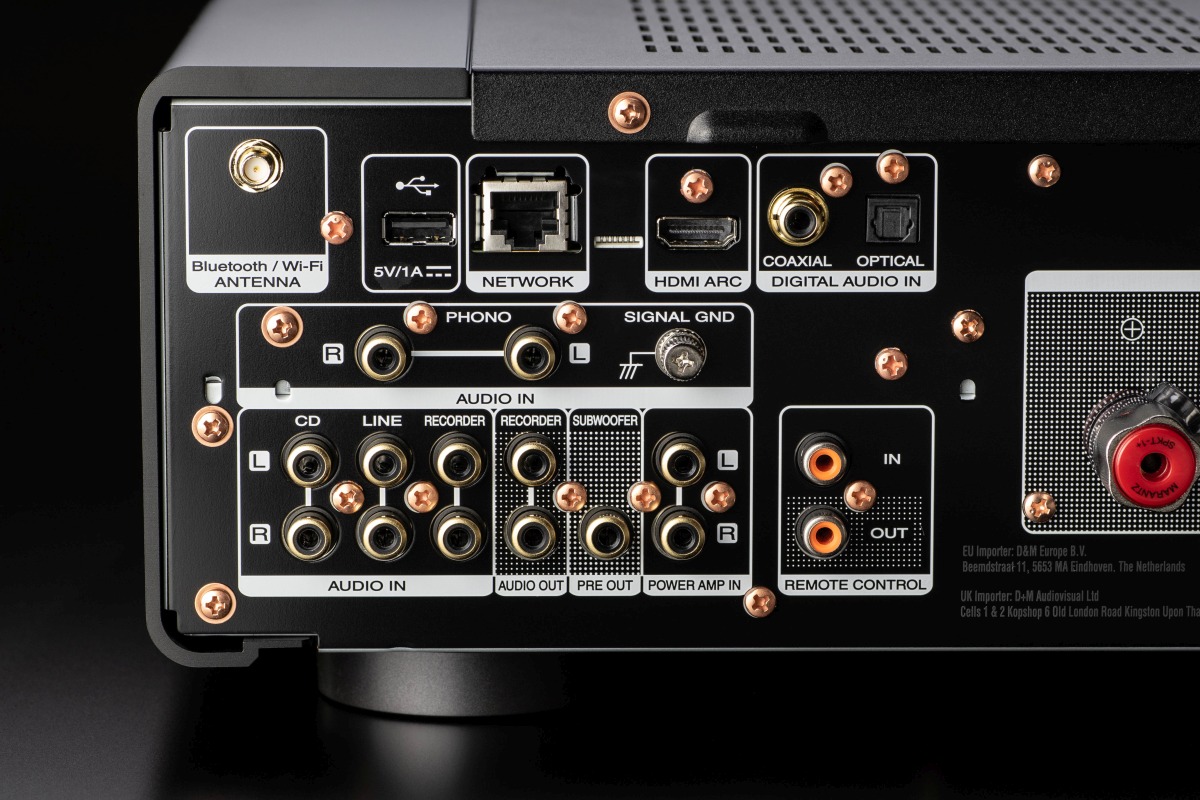 Marantz_model_40n_rear