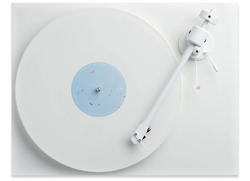 Pro-Ject_T1_White_Edition_web