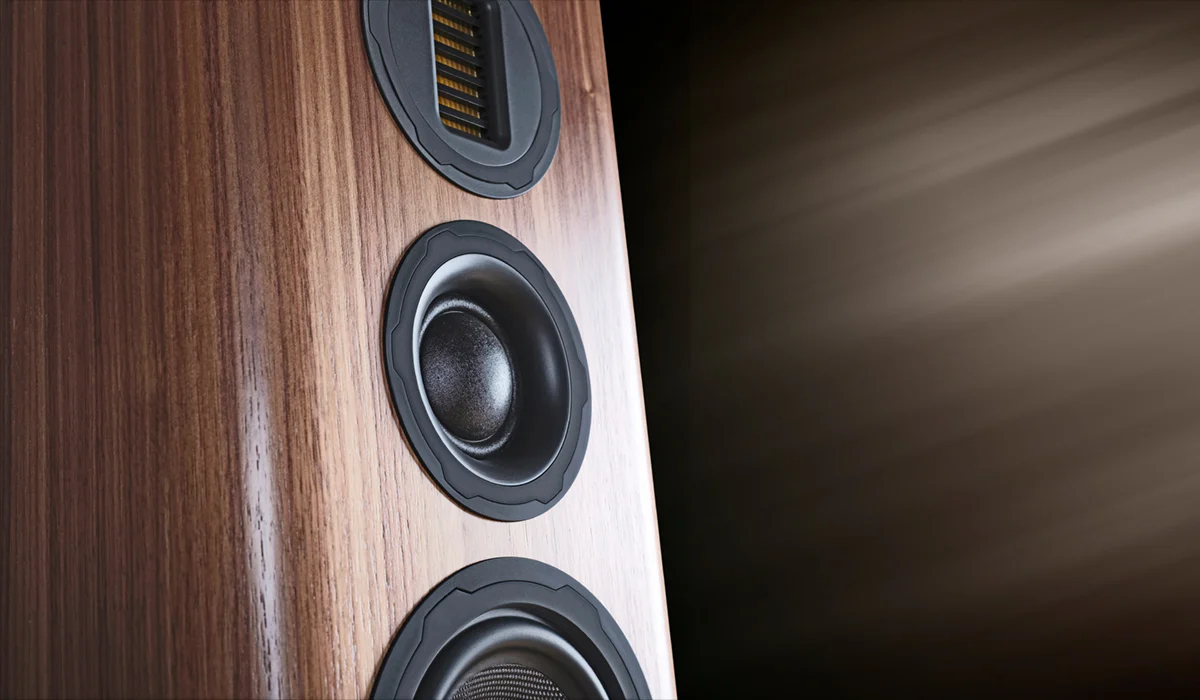 Wharfedale_EVO_5_mid_web