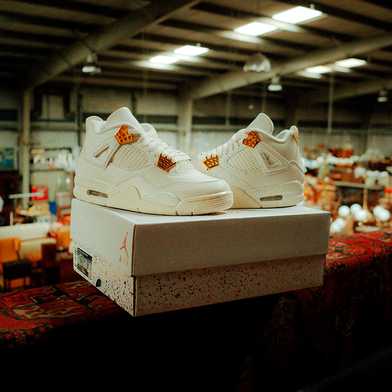 Air Jordan 4 Metallic Gold