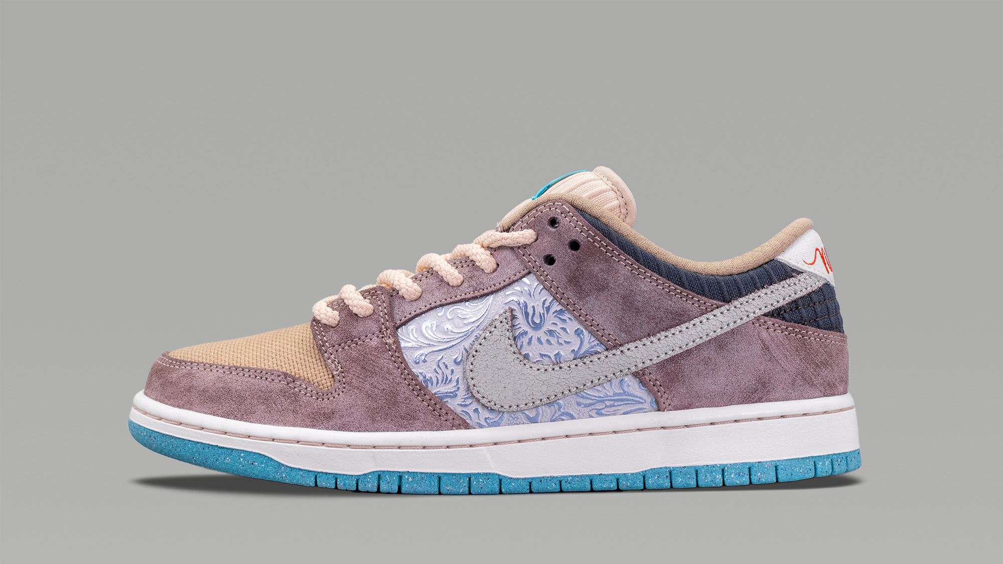 美品！Nike SB Dunk BIG MONEY 国内4月10日発売予定】 ナイキ SB ダンク・ロー 