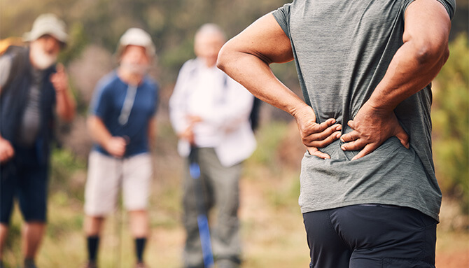 Když vás sekne v kříži: Rady a přírodní metody, které přinesou úlevu