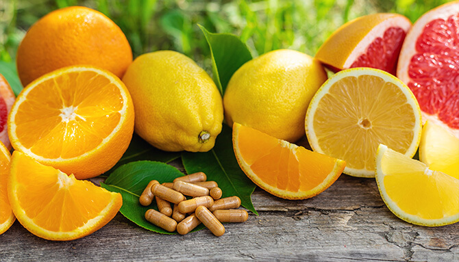 Proč je důležité užívat vitamíny i během léta?