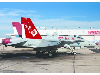 Academy McDonnell F/A-18A+ USMC VMFA-232 Red Devils (1:72)