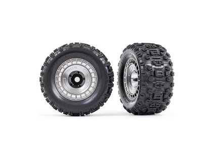 Traxxas kolo 3.8", pneu Sledgehammer, disk polomatně chromovaný s poklicí (2)