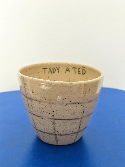 Hrnek Tady a teď