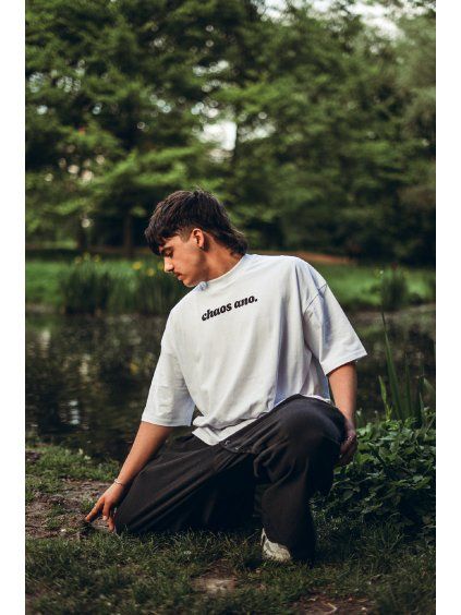 Unisex bílé boxy tričko Chaos ano