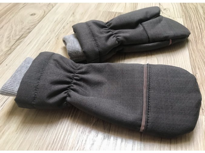 Zimní softshellové rukavice. Softshellové palčáky. Šedé rukavice. Neutrální rukavice. Reflexní pásky. Bavlněný náplet. Oblečení pro miminka. Oblečení pro děti. Dětské a kojenecké oblečení. Kvalitní české.Palčáky