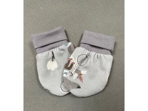 Rukavičky pro miminka Vlk na kole. Šedé rukavičky s vlky. Kojenecké rukavice. Náplety. Do porodnice. Oblečení pro miminka. Kojenecké a dětské oblečení. Neutrální. Česká výroba. Neutrální rukavičky. Uni.