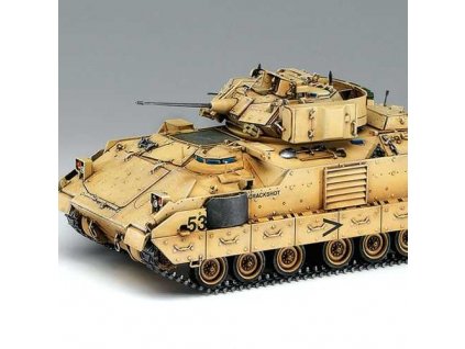 Model Kit tank 13205 - M2A2 BRADLY OIF (1:35)