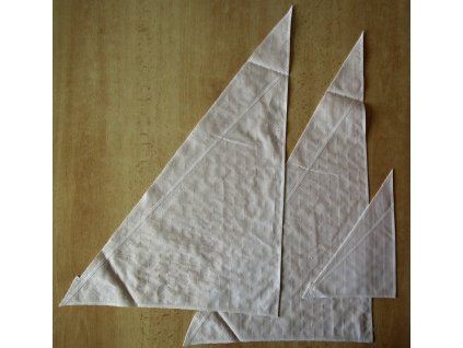 Indiscret set of sails 01