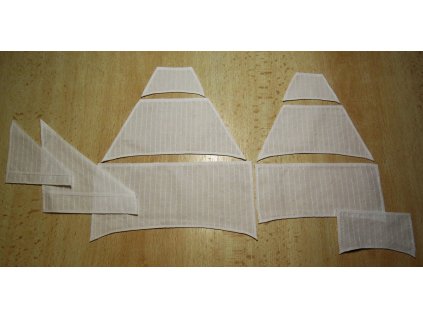 Revenge 1:100 set of sails 01