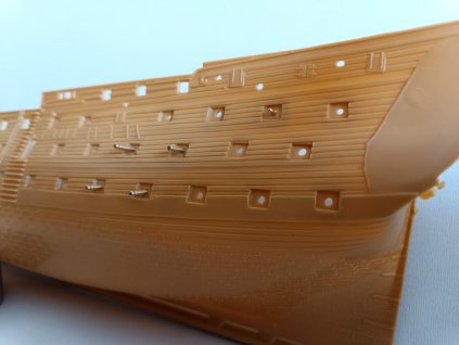 Airfix Victory 1 180 guns 01