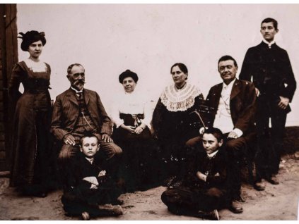 Foto, A. Diviš, část rodiny, 1909 (1)