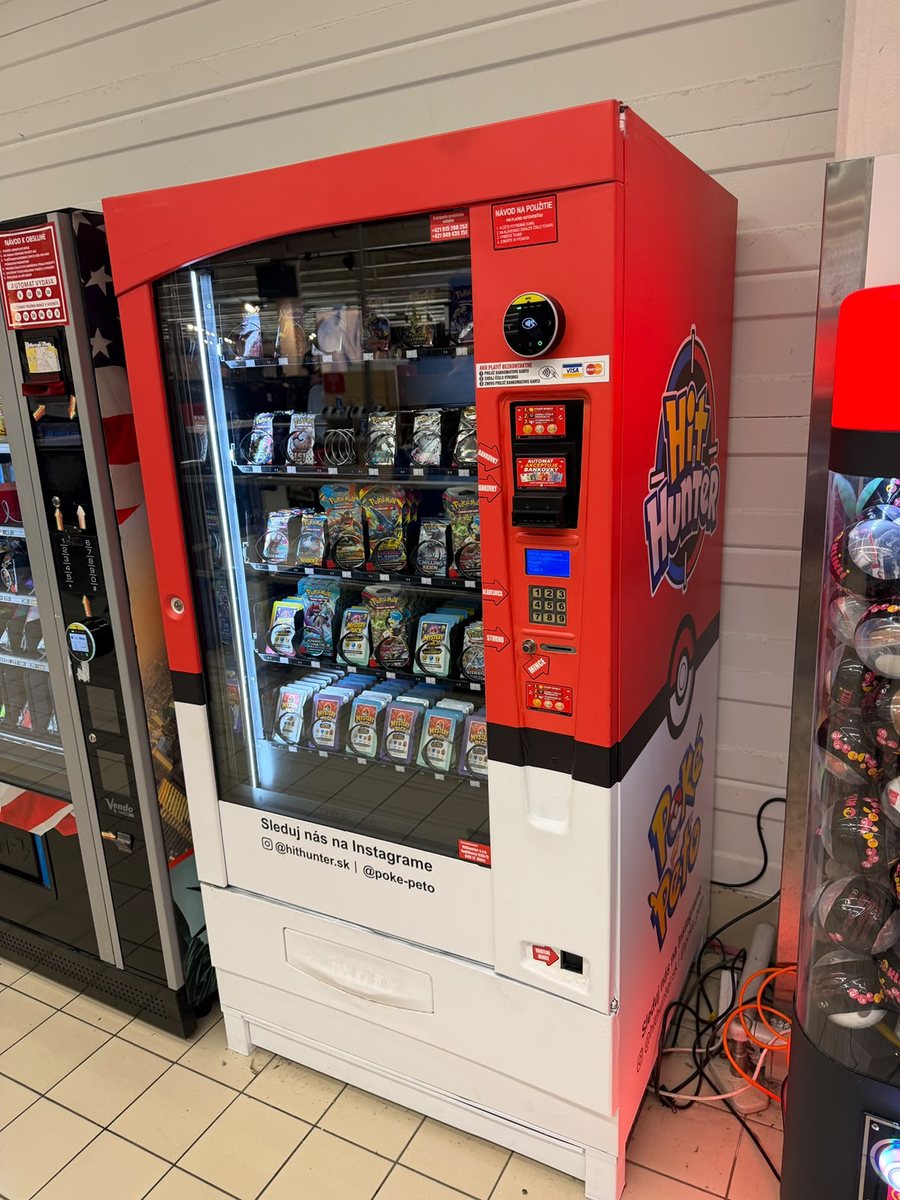 Hithunter automat na Pokémon karty v Tescu Šaľa