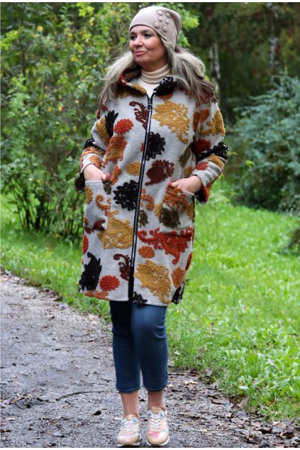 Kvalitní čepice - SVĚTLE HNĚDÁ  s aplikací/ MODA ITALY