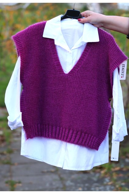 Dámská fialová pletená vesta s bílou halenkou 2v1 / ITALY MODA / L-XXL (40/42/44/46)  prsa v klidu 116 cm, po natažení do 126 cm  / MODA ITALY