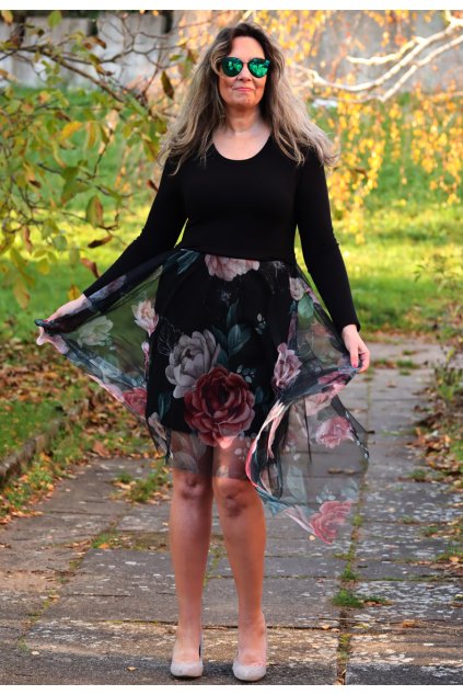 Dámské šaty s květinami na sukni / NEW COLLECTION / L-XXL (40/42/44/46)  prsa v klidu 100 cm, po natažení do 120 cm  / MODA ITALY