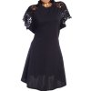 Dámské  elastické černé šaty s krajkovými rukávy  / LIMITED / XXXL (52) / UK 24 / ANGLIE