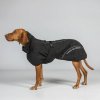 3239BAYRainDogCoat LowsettailBlackDetail01Web