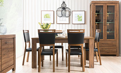 Vhodný výběr stolů či stolků oživí domácnost 