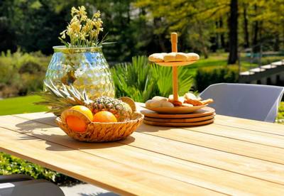 Přichází období zahradních party. Raději zkontrolujte a případně dokupte zahradní nábytek