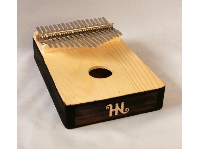 HNB HOMEMADE kalimba  - ručně dělaná různé ůpravy masiv borovice, nelakovaná, bez příslušenství
