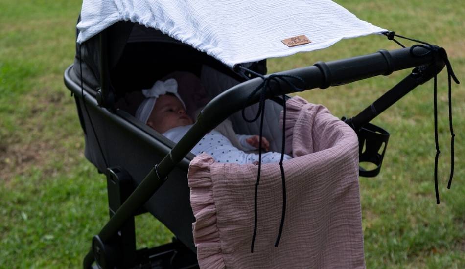 Letní výbava do kočárku: Co nesmí chybět miminku v létě ☀️