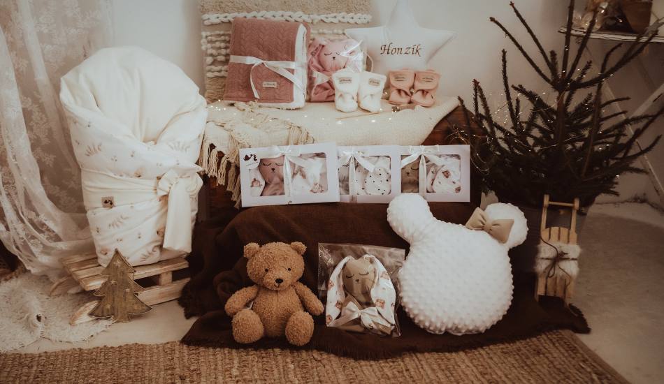 Co darovat budoucí, nebo novopečené mamince k Vánocům?