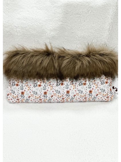 rukavnik na kocarek bily s drobnymi kytickami