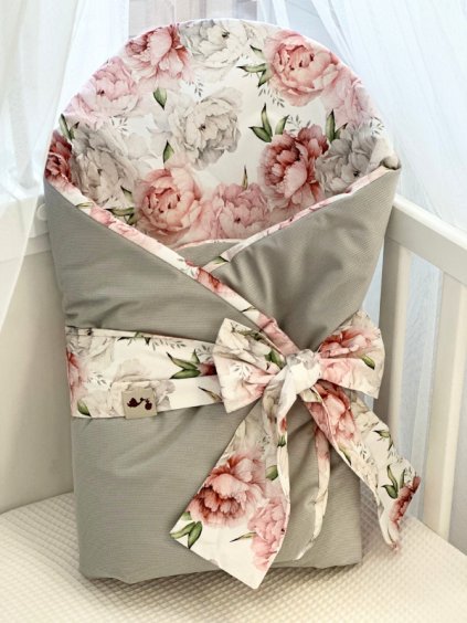 zavinovacka seda s pivonkami