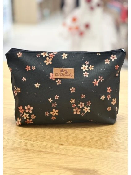 nepropustna tasticka cerna s kytickama