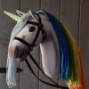 Hobby Horse Einhorn Rainbow mit Trense und Halfter