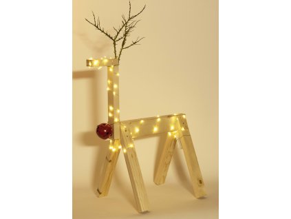 Dřevěný sob konstrukce se světýlky a rolničkou